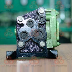 C2W Relay Valve with Bracket